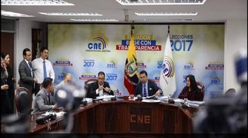 Ecuador vota hoy para elegir a su presidente