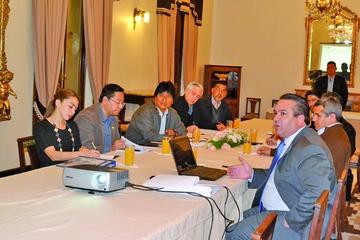 El presidente Evo Morales, en reunión con los Empresarios privados de Bolivia en Palacio de Gobierno.