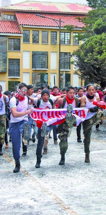 Bailaron con entusiasmo.
