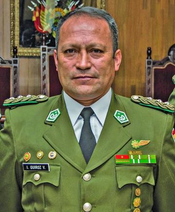 Policías esperan a su nuevo comandante