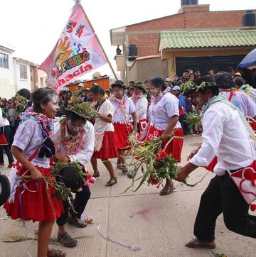 Los ritmos autóctonos estuvieron en la fiesta.
