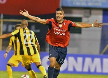 Wilstermann golea a un resignado Peñarol