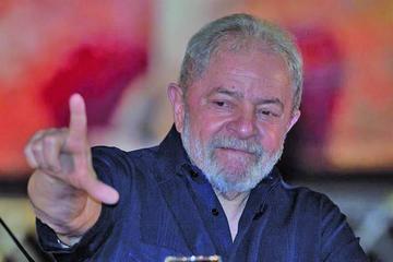El expresidente de Brasil no quiso declarar a los periodistas.