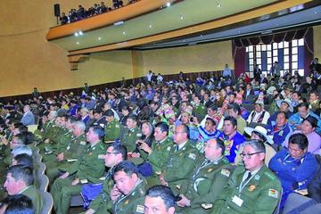 Según el ministro Carlos Romero, más de 700 representantes participaron de la cumbre.