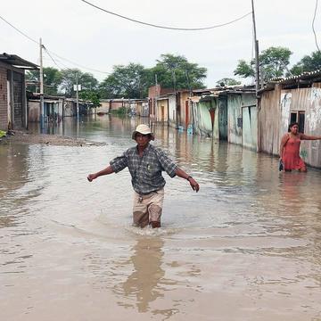Suben a 75 las muertes en Perú por las inundaciones y lluvias 