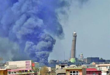 Civiles siguen huyendo en masa de Mosul mientras avanza la ofensiva militar