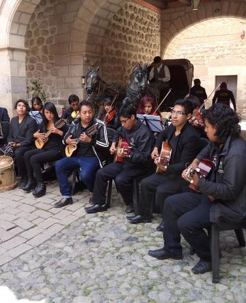 Estudiantina Yawar Pacha prepara concierto de mayo