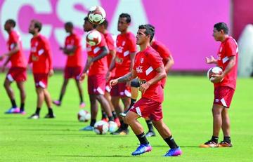 Perú quiere salir del hoyo ante Uruguay 