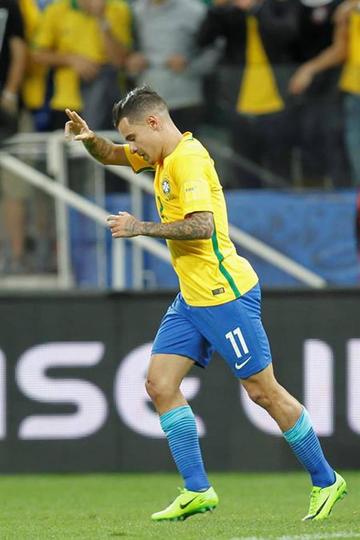 Brasil golea a Paraguay y se consolida líder en eliminatoria
