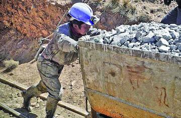Crean Comisión Departamental de Minería para apoyar al sector