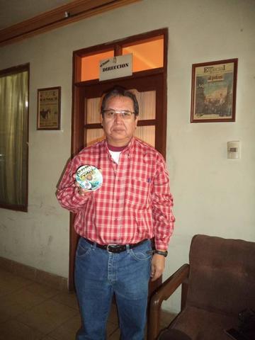 Fuño compone una canción a la banda roja