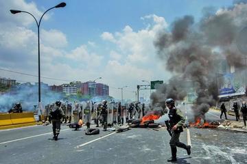 La Policía disuelve de nuevo una marcha opositora en Venezuela