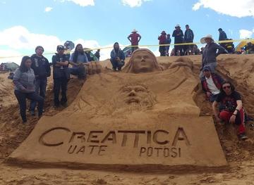 Creattica lleva su  muestra a Oruro