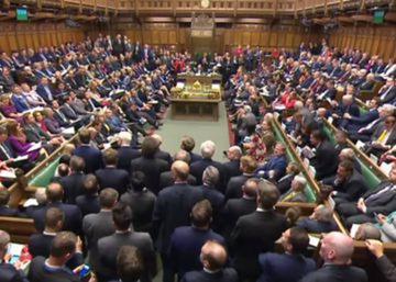 Parlamento británico aprueba celebrar elecciones anticipadas de junio