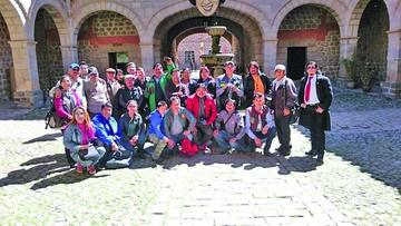 Periodistas visitan la Casa de Moneda