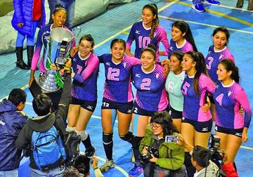 San Simón se corona campeón de voleibol