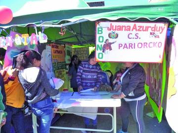 Desarrollan feria de salud con masiva participación