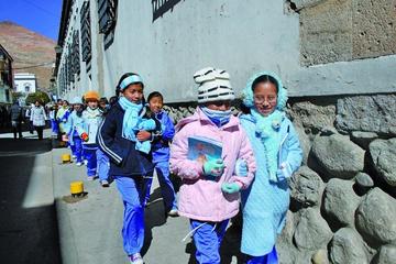 Hoy se define cuándo aplicarán horario de invierno en escuelas