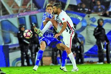 Godoy Cruz empata y asegura su clasificación