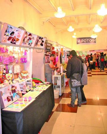El arte decorativo se abre en la feria de Finadempo