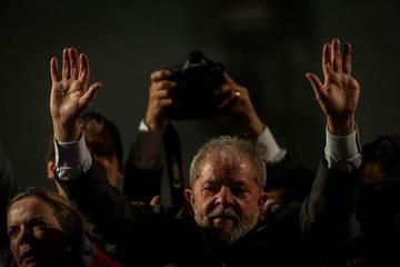 Nuevas aspiraciones electorales de Lula alimentan crisis en Brasil