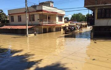 Determinan alerta roja por el desborde de río en Colombia