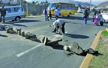 Choferes bloquean La Paz por 24 horas 