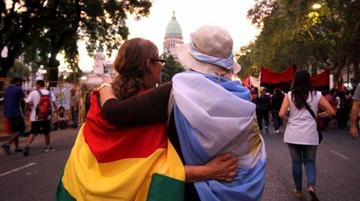 Página describe la vida de bolivianos