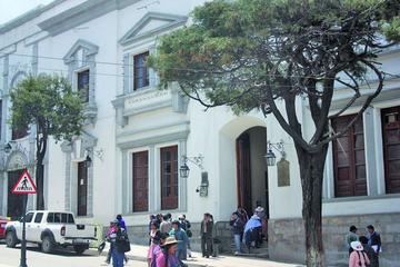 Distrito 16 amenaza cerrar hoy la Alcaldía