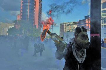Hieren a 62 personas durante manifestación en Venezuela