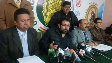 Ayer los galenos conformaron un comité de defensa del sistema de salud.