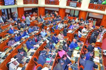 La Asamblea Legislativa, sin respaldo opositor, amplió el plazo para los aspirantes a candidatos a altos cargos judicial