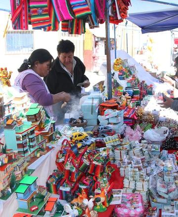 Comienza la feria de la miniatura o Alasita