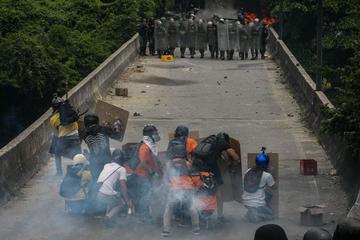 Gobernador denuncia un muerto en las protestas en Venezuela