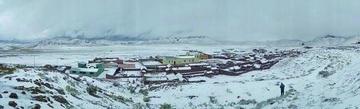 Rescatan a gente atrapada en la nevada y prohíben entrar al área
