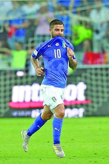 Italia golea 5-0 a Liechtenstein 