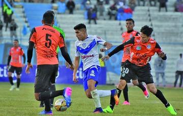 San José golea a Blooming en el debut de Uribe