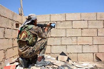 Las fuerzas aliadas sirias se acercan al centro de Al Raqa