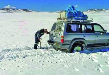 Surgen muchas dificultades cuando se viaja sobre la nieve.
