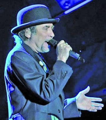 Sabina conquista a su público en concierto