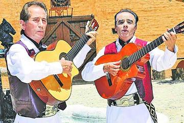 Los artistas argentinos ofrecen con cariñó la producción.