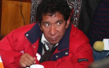 Edwin Tejerina, secretario general.