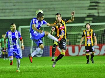 Blooming golea 4-1 al Tigre de Achumani