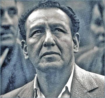 En 1989, el dirigente sindical ocupó la secretaría ejecutiva del ente matriz de los trabajadores del país.