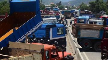 El transporte inicia mañana bloqueo de vías en todo el país 