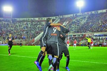 Libertad golea 5-1 a Huracán 