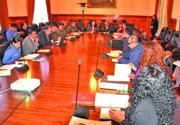 Bolivia solicita a Chile un trabajo coordinado contra el contrabando