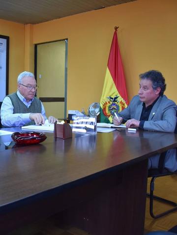 Empresa canadiense busca invertir en minería de Potosí 