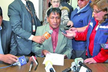 Posesionaron a Eloy Tirado como nuevo director interino del Sedes