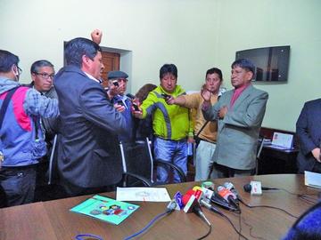 El galeno fue posesionado mediante decreto departamental.